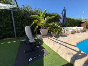 Hồ bơi trong/gần Maison Raphaël