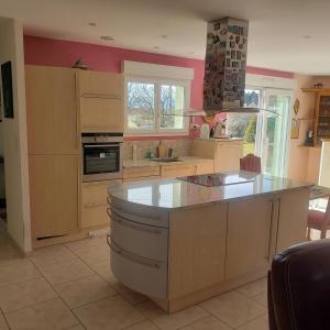 Nhà bếp/bếp nhỏ tại Villa 3 chambres tout confort