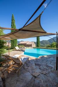 Πισίνα στο ή κοντά στο Romantic Retreat with pool Mons la Trivalle