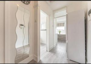 Gallery image of Millennium House 千禧之家 in Wyken +18 photos