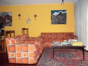 Χώρος καθιστικού στο Hotel Excalibur