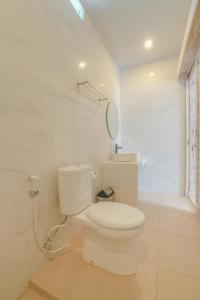 Et badeværelse på Nari Homestay Canggu