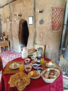 Comida en la casa de huéspedes o alrededores
