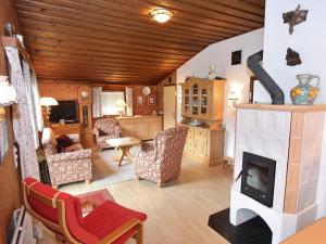 Η κουζίνα ή μικρή κουζίνα στο Chalet in Niedernsill near Zell am See Ski Area