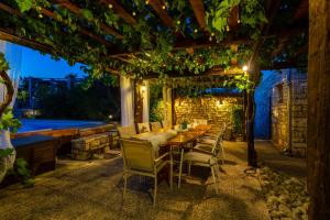 Αίθριο ή υπαίθριος χώρος στο Residence Tomani with XXL pool