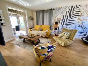 Χώρος καθιστικού στο Maison 8-10p, 4 ch, piscine privée, sauna, hammam