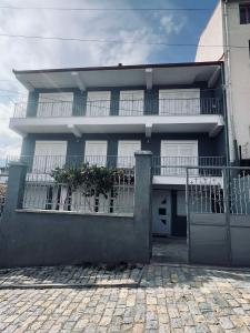 Το κτήριο όπου στεγάζεται  το διαμέρισμα +2 φωτογραφίες