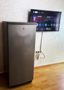 Μια τηλεόραση ή/και κέντρο ψυχαγωγίας στο Moderne Studio location a coté du Stade Ibn Batouta de Tanger