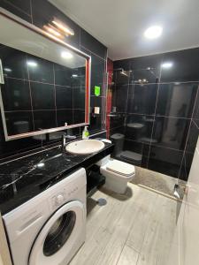 Gallery image of Apartment Torres de Yomely х in Playa de las Americas +11 photos