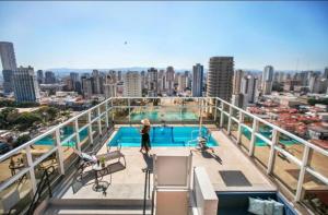 Bazén v ubytování Flat Joia do Tatuapé nebo v jeho okolí