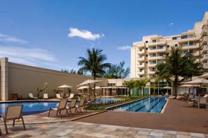 a view of the pool at the resort at Loft 5 Andar in Mangaratiba