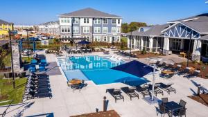 Πισίνα στο ή κοντά στο Landing Apartments Murfreesboro near Fairfield Estates