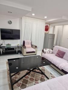 Ένα ή περισσότερα κρεβάτια σε δωμάτιο στο besac studio between city center and Minjoz Hospital