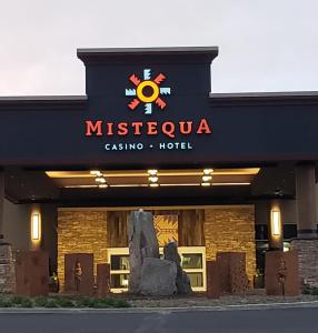 Certifikát, hodnocení, plakát nebo jiný dokument vystavený v ubytování Mistequa Casino Hotel + 2 fotografie