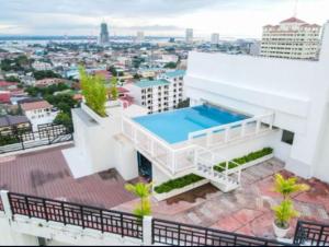 Swimmingpoolen hos eller tæt på Royal Garden Residences - Mabolo