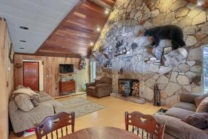 Χώρος καθιστικού στο Pet Friendly Wi-fi Firepit Tv