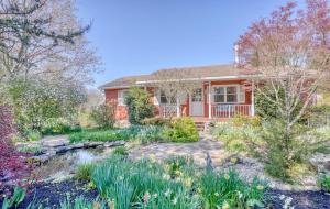 Κήπος έξω από το Cozy Coastal Cottage