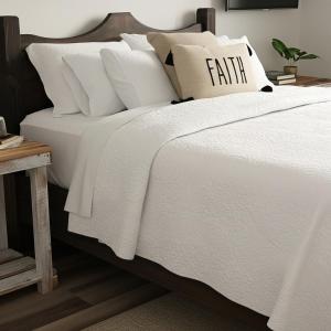 Postel nebo postele na pokoji v ubytování Country Cottage - B