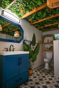 Vannituba majutusasutuses Villa Bali with 5BR, Pool, WIFI, AC in el Yunque