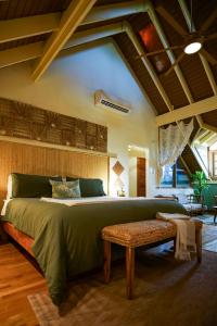 Voodi või voodid majutusasutuse Villa Bali with 5BR, Pool, WIFI, AC in el Yunque toas