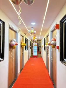 Φωτογραφία από το άλμπουμ του Hotel the Comfort Cove σε Jāmb