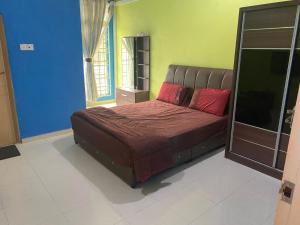 Afbeelding uit fotogalerij van KOTOKOH INN in Macang