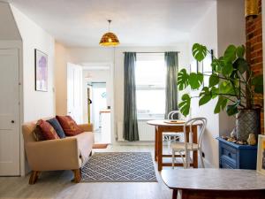 Istumisnurk majutusasutuses Pass the Keys Townhouse in Rye East Sussex near Camber Sands