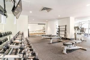 Phòng/tiện nghi tập thể dục tại Story Bridge View Sky Home