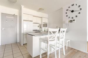 Nhà bếp/bếp nhỏ tại Story Bridge View Sky Home