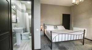 Ένα μπάνιο στο Golden Nugget Tbilisi