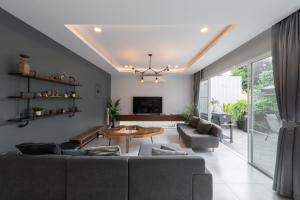 Posezení v ubytování Private Pool Villa 6 Bedroom - La Vista Pool Villa