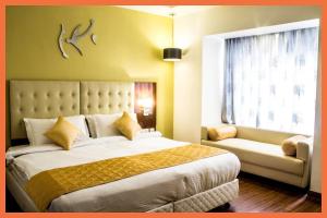 RāmnagarにあるHOTEL DEVA! INN - Your Peaceful Retereat Near Varanasi Ghats - Free Wi-Fi & Parking Facilities - Fully Air Conditioned Hotel # Near The Holy Kashi Vishwanath Temple !!のギャラリーの写真