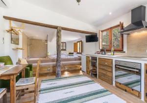 TV a/nebo společenská místnost v ubytování Cortijo de Amor