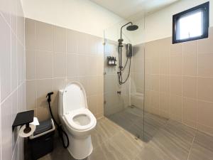 Ένα μπάνιο στο Blue & Teak 336 Stay with private bath