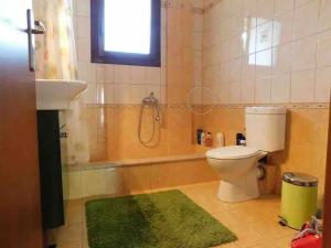 Ένα μπάνιο στο Villa Roula Suite +14 φωτογραφίες