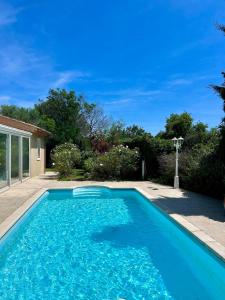 Πισίνα στο ή κοντά στο Quiet cozy apartment, air conditioning, swimming pool