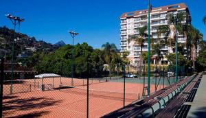Fasilitas tenis dan/atau squash di Hotel Granja Brasil Resort