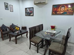Istumisnurk majutusasutuses Ultra Luxury A Class 1bhk By Bliss Stay