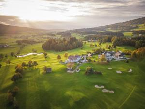 an aerial view of a golf course at Privatzimmer Stabauer in Mondsee