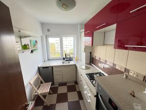 Η κουζίνα ή μικρή κουζίνα στο Central Palace Suite with Self Checkin