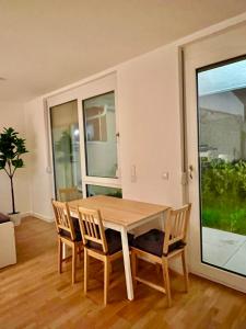 Galería fotográfica de Garden Apartment with 5 Separate Beds en Wiener Neudorf