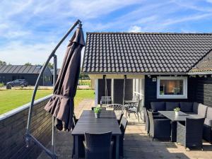 El edificio en el que está la casa vacacional