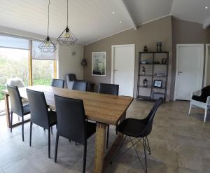 A kitchen or kitchenette at Harpa Holiday Home - Birta Rentals