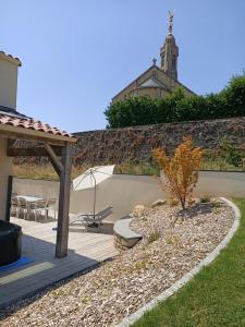 Κήπος έξω από το Gîte atypique plus haut de Vendée 10mn Puy duFou