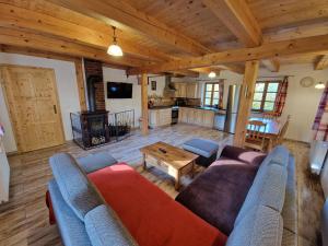 Kuchyň nebo kuchyňský kout v ubytování Chalupa pod strání - Olešnice v Orlických horách