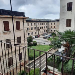 Το κτήριο όπου στεγάζεται  το διαμέρισμα +36 φωτογραφίες