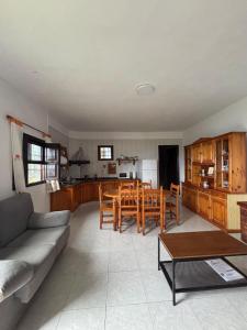 Η κουζίνα ή μικρή κουζίνα στο Casa María José