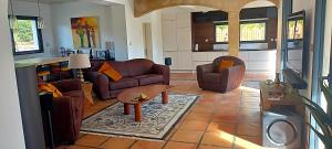 Khu vực ghế ngồi tại Villa Perle d'Azur, standing avec grande piscine chauffée, 400m de la mer