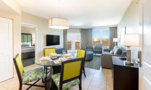 Un lugar para sentarse en Vacation Village Orlando, Celebration 152 fotos más