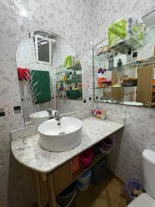 Ένα μπάνιο στο Hassan Rabat Apartment